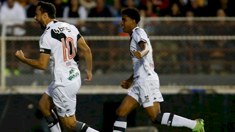 Com agonia e desespero, Vasco vence o Ituano e retorna à Série A