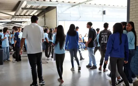 Estudantes do Pé-de-Meia podem escolher como investir benefício