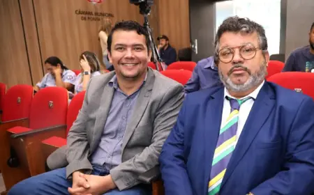 Carlos Bernardo prestigia sessão e destaca relevância do Legislativo de Ponta Porã