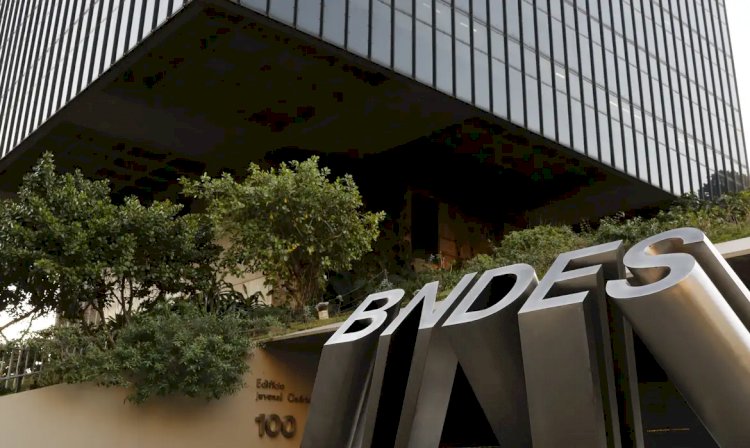 BNDES abre concurso com 150 vagas e salário de R$ 20,9 mil