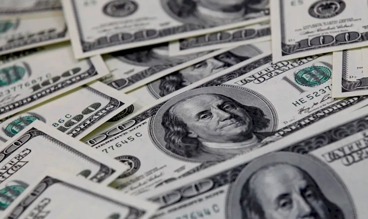 Dólar fecha a R$ 6 pela primeira vez na história