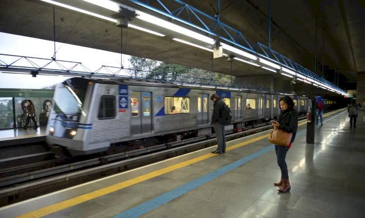 Saiba como vão funcionar o trem e o metrô de SP no Natal e no ano novo