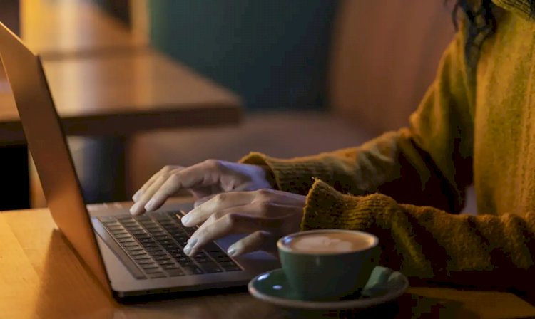 Serviços já respondem por 57% dos empregos formais no país, diz CNS