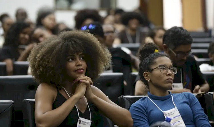 Pós-graduação “ainda é concentrada na população branca”, aponta estudo